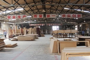 40岁木匠的匠心突围 从简陋工厂到年入百万的家私创业之路